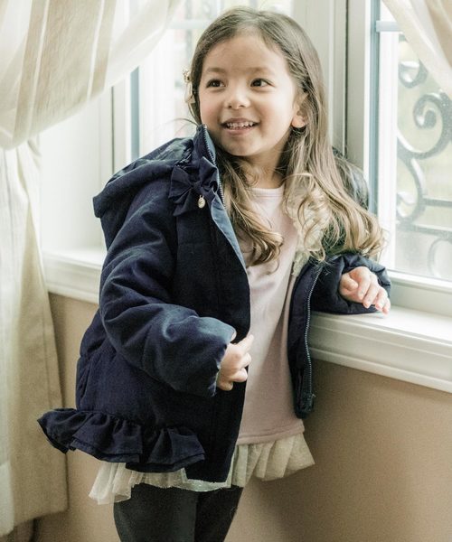 Catherine Cottage（キャサリンコテージ）の「裾フリル中綿コート（ダウンジャケット/コート・キッズ・ネイビー/ピンク・90/100/110/120/130）」の2枚目の写真