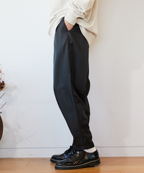 kutir(クティール)の「2タックワイドテーパード(その他パンツ・メンズ・ブラック/チャコールグレー/ライトベージュ・MEDIUM/LARGE/SMALL)」の14枚目の写真
