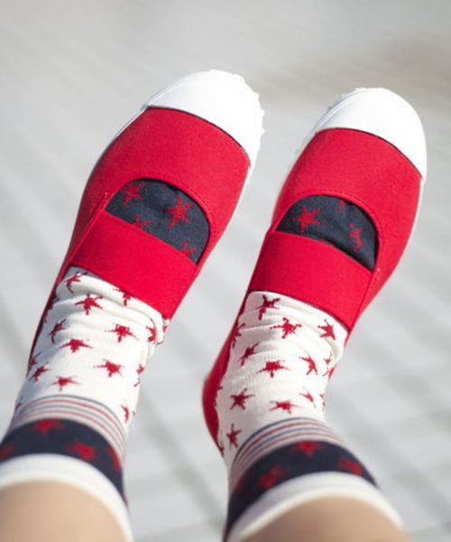 B:MING by BEAMS（ビーミングバイビームス）の「MOONSTAR×B:MING / 別注上履きスニーカー（大人）（スニーカー・オフホワイト/ネイビー/レッド/ミント/レモンイエロー/ピンク系その他・25/24/22/23）」の6枚目の写真