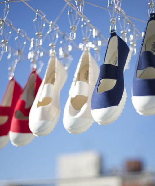 B:MING by BEAMS（ビーミングバイビームス）の「MOONSTAR×B:MING / 別注上履きスニーカー（大人）（スニーカー・オフホワイト/ネイビー/レッド/ミント/レモンイエロー/ピンク系その他・25/24/22/23）」の12枚目の写真