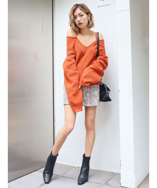 EMODA（エモダ）の「2WAYストラップレディニット（ニット/セーター・レディース・ブラック/ベージュ/ブラウン/オレンジ/ブルー・FREE）」の14枚目の写真