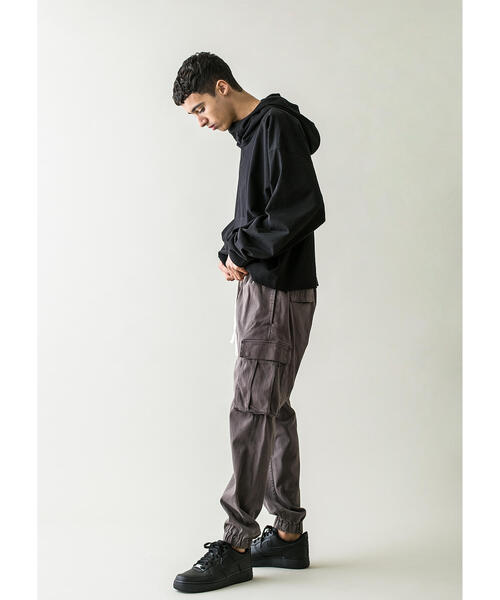 MONKEY TIME（モンキータイム）の「＜monkey time＞ G/D ST SATIN DROPPED CARGO JOGGER/カーゴジョガーパンツ（カーゴパンツ・メンズ・ダークグレー/ワインレッド/ブラック/ライトグレー・XL/M/L/S）」の16枚目の写真
