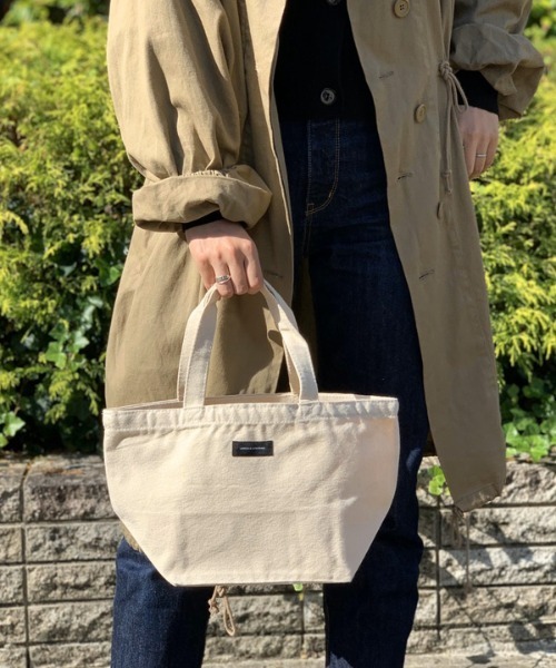 United Athle(ユナイテッドアスレ)の「【 UNITED ATHLE / ユナイテッドアスレ 】 antique andico ロゴ ヘビーキャンバストート ランチバッグ(トートバッグ・レディース・ホワイト系その他/ブラウン/オリーブ/ブラック/グレー/ネイビー/カモフラージュ/ホワイト・FREE)」の12枚目の写真