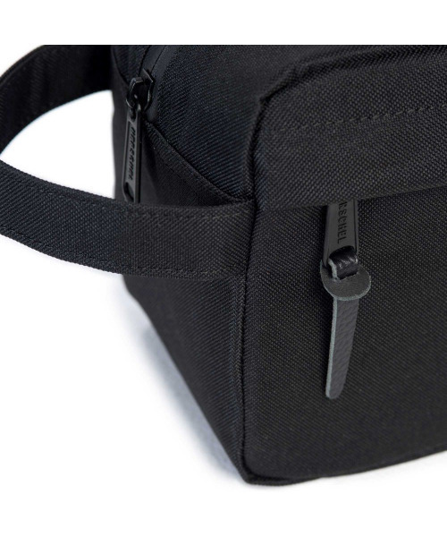 Herschel Supply（ハーシェルサプライ）の「Chapter Travel Kit / 5L (一部WEB限定カラー) ポーチ トラベル（ポーチ）」 WEAR