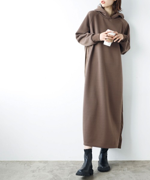 GeeRA（ジーラ）の「バックプリーツロングワンピース（パーカー）（ワンピース・レディース・ブラウン/バイオレット/ブラック/モカ・MEDIUM/XX-LARGE/SMALL/X-LARGE/LARGE）」の16枚目の写真