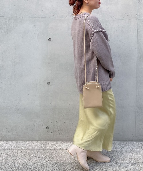 archives(アルシーヴ)の「ステッチ入りBIGプルオーバー(ニット/セーター・レディース・オレンジ/ブルー/ブラック/オフホワイト/グレー/マスタード・MEDIUM)」の21枚目の写真