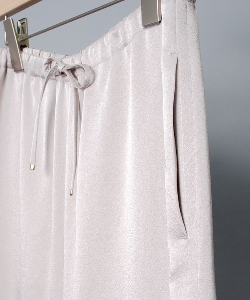 Fantastic Days(ファンタスティックデイズ)の「【 FANTASTICDAYS / ファンタスティックデイズ 】 ヴィンテージポリエステルサテンパンツ(その他パンツ・レディース・ブラック/グレー・40/36/38)」の1枚目の写真