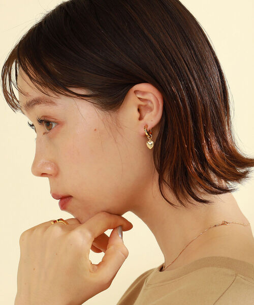 Ray BEAMS(レイビームス)の「Ray BEAMS / Plump ハート イヤリング(イヤリング・レディース・ゴールド・ONE SIZE)」の1枚目の写真