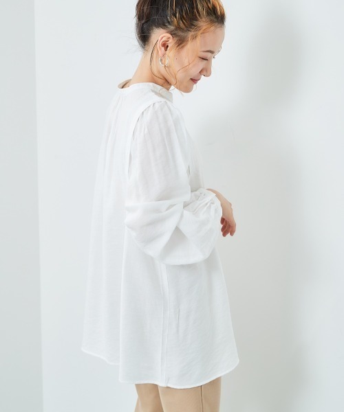 cepo（セポ）の「パフスリーブボリュームドレスシャツ　※２ＷＡＹ（シャツ/ブラウス・レディース・オフホワイト/サックスブルー/ベージュ・M）」の4枚目の写真