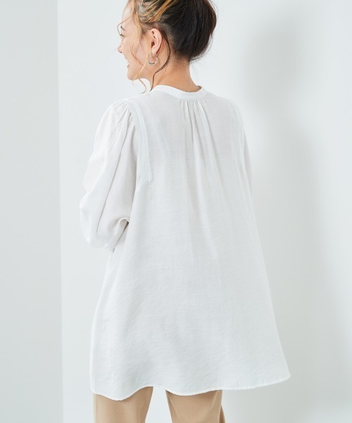 cepo（セポ）の「パフスリーブボリュームドレスシャツ　※２ＷＡＹ（シャツ/ブラウス・レディース・オフホワイト/サックスブルー/ベージュ・M）」の5枚目の写真