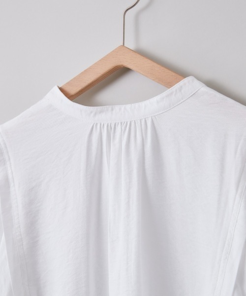 cepo（セポ）の「パフスリーブボリュームドレスシャツ　※２ＷＡＹ（シャツ/ブラウス・レディース・オフホワイト/サックスブルー/ベージュ・M）」の21枚目の写真