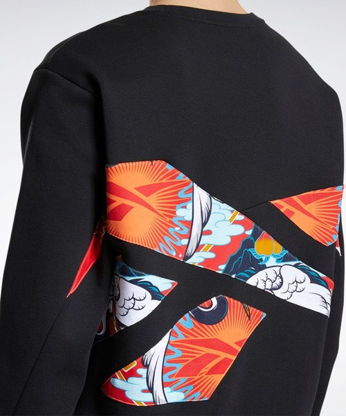Reebok(リーボック)の「クラシックス CNY ベクター クルー スウェットシャツ / Classics CNY Vector Crew Sweatshirt(スウェット・メンズ・ホワイト/ブラック・SMALL/MEDIUM/LARGE/X-LARGE/XX-LARGE)」の8枚目の写真