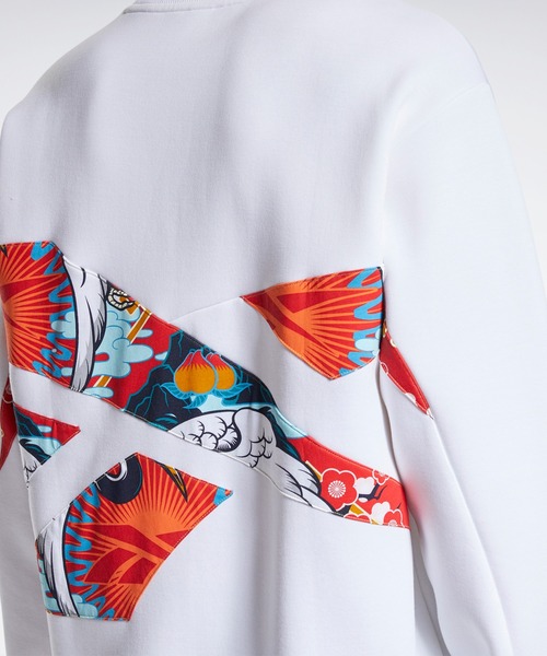 Reebok(リーボック)の「クラシックス CNY ベクター クルー スウェットシャツ / Classics CNY Vector Crew Sweatshirt(スウェット・メンズ・ホワイト/ブラック・SMALL/MEDIUM/LARGE/X-LARGE/XX-LARGE)」の10枚目の写真