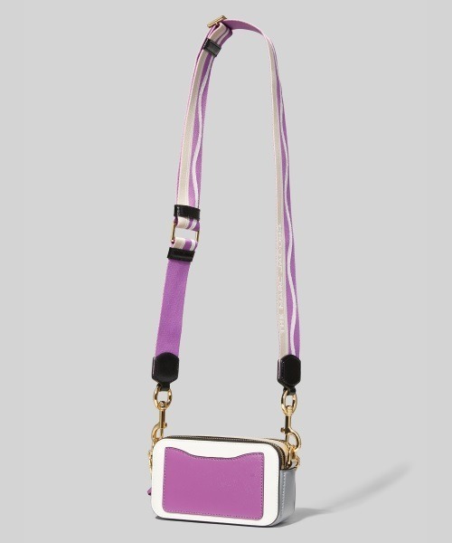 MARC JACOBS（マークジェイコブス）の「THE SNAPSHOT/ザ スナップショット スモール カメラバッグ クラッチ ショルダーバッグ（ショルダーバッグ・レディース・ホワイト系その他/グレー系その他/ブルー系その他/ピンク系その他/レッド系その他・ONE SIZE）」の11枚目の写真