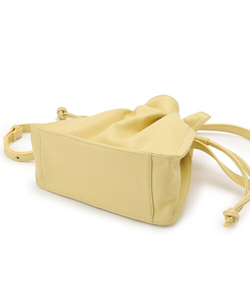 SOUP（スープ）の「◆ラムレザードロストショルダー（ショルダーバッグ・レディース・レモンイエロー/アイボリー/ライトベージュ・00）」の10枚目の写真
