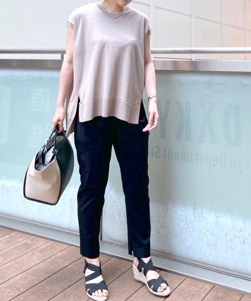 RIVE DROITE(リヴドロワ)の「美脚効果抜群 インスリットパンツ(その他パンツ・レディース・ベージュ/ミント/ネイビー/ブラック・36/38)」の12枚目の写真