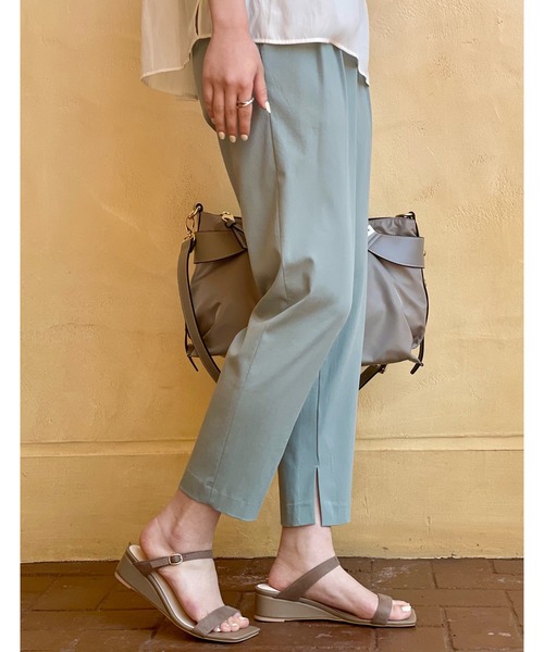 RIVE DROITE(リヴドロワ)の「美脚効果抜群 インスリットパンツ(その他パンツ・レディース・ベージュ/ミント/ネイビー/ブラック・36/38)」の16枚目の写真