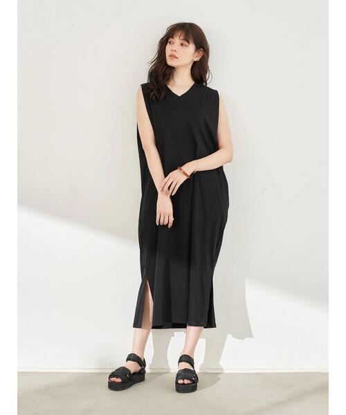 YECCA VECCA（イェッカヴェッカ）の「タックデザインカットワンピース　＊（ワンピース・レディース・ブラック/ブラウン/グリーン・FREE）」の19枚目の写真