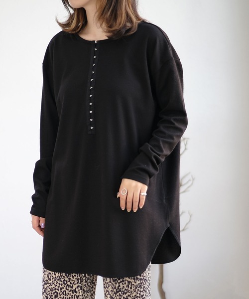 ＡＮＤＪ（アンドジェイ）の「2WAYホックテープ変形リブTシャツ（Tシャツ/カットソー・レディース・ライトベージュ/ブラック/カーキ/モカ・M）」の7枚目の写真