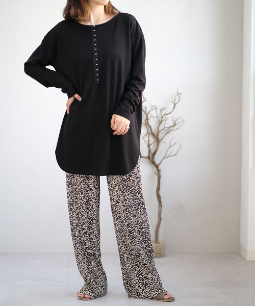 ＡＮＤＪ（アンドジェイ）の「2WAYホックテープ変形リブTシャツ（Tシャツ/カットソー・レディース・ライトベージュ/ブラック/カーキ/モカ・M）」の8枚目の写真