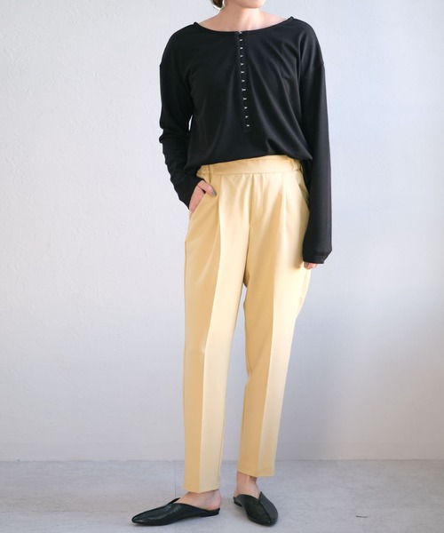 ＡＮＤＪ（アンドジェイ）の「2WAYホックテープ変形リブTシャツ（Tシャツ/カットソー・レディース・ライトベージュ/ブラック/カーキ/モカ・M）」の12枚目の写真