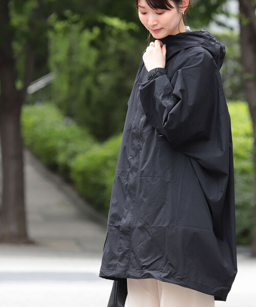 Ray BEAMS(レイビームス)の「THE NORTH FACE / Taguan Poncho(ポンチョ・レディース・ブラック/ダークブラウン/オリーブ・ONE SIZE)」の7枚目の写真