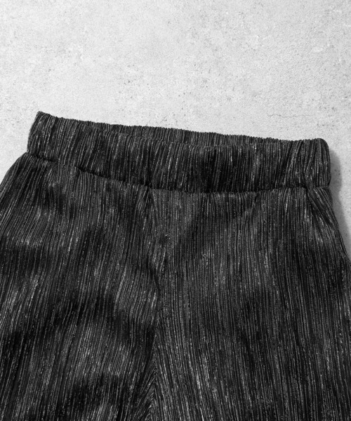 Chillfar（チルファー）の「シアープリーツパンツ（その他パンツ・レディース・シルバー/アイボリー・FREE）」の13枚目の写真