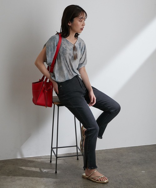 vis-`a-vis（ビサビ）の「【WEB限定】タイダイ染ドレープTシャツ（Tシャツ/カットソー・レディース・サックスブルー/グリーン系その他・FREE）」の3枚目の写真