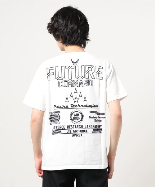 AVIREX（アヴィレックス）の「AVIREX/ アヴィレックス　刺繍Tシャツ フューチャーコマンド/S/S EMB TEE 'FUTURE COMMAND'（Tシャツ/カットソー・メンズ・ネイビー/オフホワイト/ライム/Orange/ブラウン系その他2・MEDIUM/LARGE/X-LARGE/XX-LARGE）」の2枚目の写真