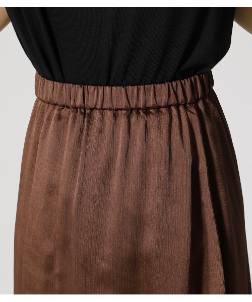 AZUL by moussy(アズールバイマウジー)の「SHEER SHINY LONG SKIRT/シアーシャイニーロングスカート(スカート・レディース・ダークブラウン/ライトカーキ・SMALL/MEDIUM)」の10枚目の写真