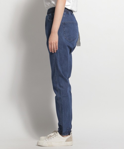 niko and...（ニコアンド）の「[niko and ...JEANS 2021AW]スリムコンフォートデニムパンツ（デニムパンツ・レディース・ブラック/ブルー・MEDIUM/LARGE）」の6枚目の写真