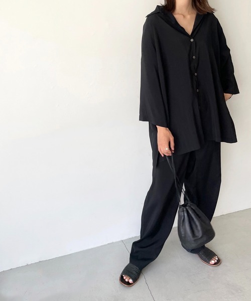 CANAL JEAN(キャナルジーン)の「RED CHOP WORKS(レッドチョップワークス) オーバースリットシャツ(シャツ/ブラウス・レディース・ブラック/ベージュ/パープル・ONE SIZE)」の2枚目の写真