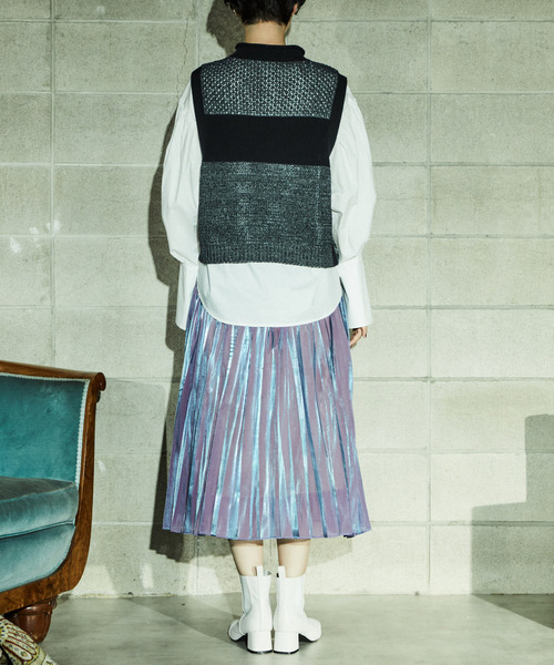 alcali（アルカリ）の「エアメタルサテンプリーツスカート（スカート・レディース・ブルー/イエロー/キャメル・FREE）」の7枚目の写真