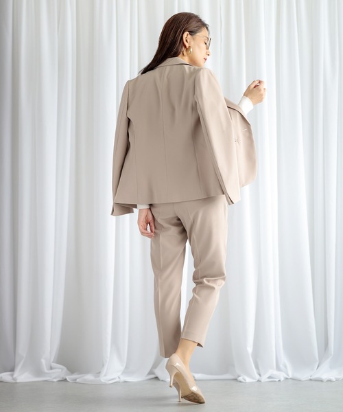 WHITE JOOLA（ホワイトジョーラ）の「【洗濯機で洗える♪オールシーズン着用出来る！2WAYストレッチで動きやすい♪】テーラードジャケット＆テーパードパンツ＆Aラインスカート3点セットスーツ（スーツセット・レディース・ブラック/ベージュ/グレー・LL/SS/S/M/L）」の4枚目の写真