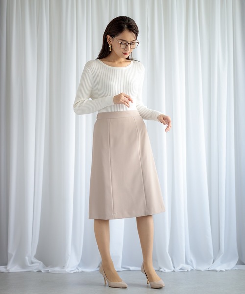 WHITE JOOLA（ホワイトジョーラ）の「【洗濯機で洗える♪オールシーズン着用出来る！2WAYストレッチで動きやすい♪】テーラードジャケット＆テーパードパンツ＆Aラインスカート3点セットスーツ（スーツセット・レディース・ブラック/ベージュ/グレー・LL/SS/S/M/L）」の9枚目の写真