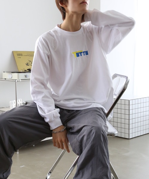 TUTTU（トゥトゥ）の「TUTTUオリジナルグラフィック ビックシルエット ロングスリーブTシャツ（Tシャツ/カットソー・メンズ・ダークグリーン/ブラック系その他/ホワイト/アイボリー/ホワイト系その他2/ブルー/チャコール/ブラック/ホワイト系その他/ホワイト系その他3・M/L）」の5枚目の写真