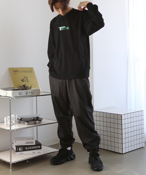 TUTTU（トゥトゥ）の「TUTTUオリジナルグラフィック ビックシルエット ロングスリーブTシャツ（Tシャツ/カットソー・メンズ・ダークグリーン/ブラック系その他/ホワイト/アイボリー/ホワイト系その他2/ブルー/チャコール/ブラック/ホワイト系その他/ホワイト系その他3・M/L）」の11枚目の写真