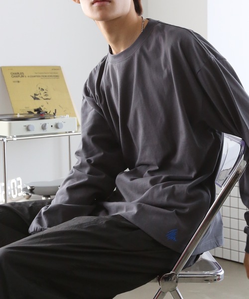 TUTTU（トゥトゥ）の「TUTTUオリジナルグラフィック ビックシルエット ロングスリーブTシャツ（Tシャツ/カットソー・メンズ・ダークグリーン/ブラック系その他/ホワイト/アイボリー/ホワイト系その他2/ブルー/チャコール/ブラック/ホワイト系その他/ホワイト系その他3・M/L）」の12枚目の写真
