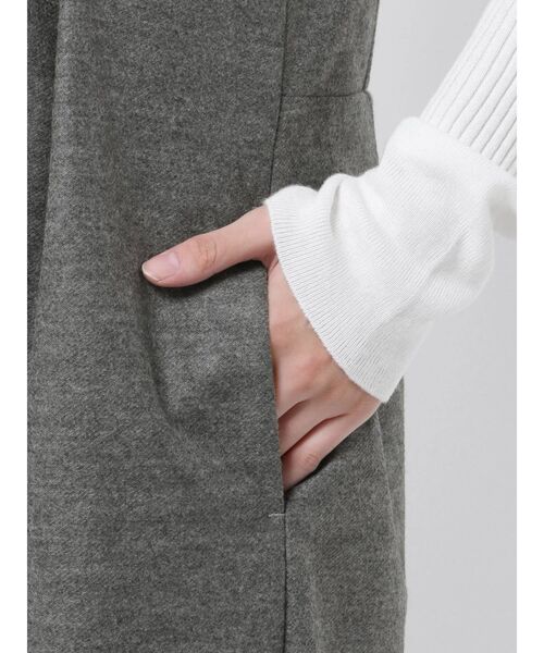 ELENDEEK（エレンディーク）の「プランジングネックコンビネゾン（つなぎ/オールインワン・レディース・グレー/ブラック/カーキ・01/02）」の8枚目の写真