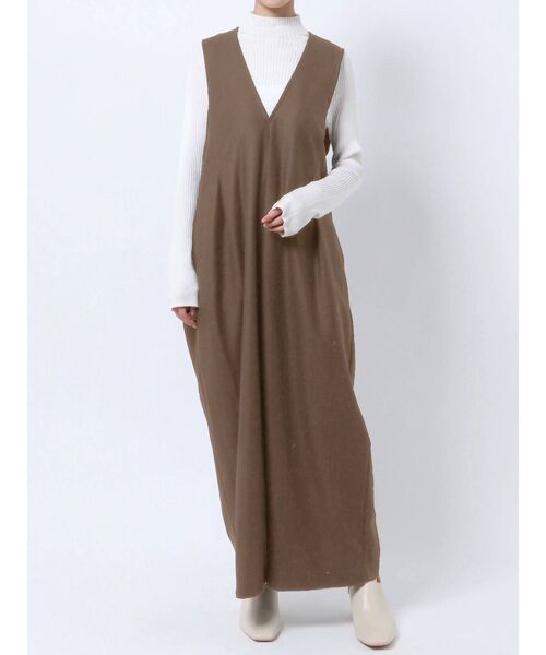 ELENDEEK（エレンディーク）の「プランジングネックコンビネゾン（つなぎ/オールインワン・レディース・グレー/ブラック/カーキ・01/02）」の22枚目の写真