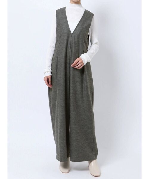 ELENDEEK（エレンディーク）の「プランジングネックコンビネゾン（つなぎ/オールインワン・レディース・グレー/ブラック/カーキ・01/02）」の21枚目の写真