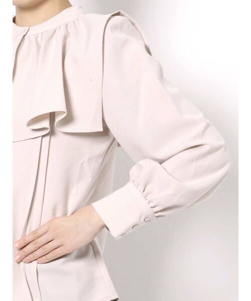 dazzlin（ダズリン）の「ケープカラー付ピンタックブラウス（シャツ/ブラウス・レディース・ブラウン/ベージュ/オフホワイト/ブラック・FREE）」の13枚目の写真