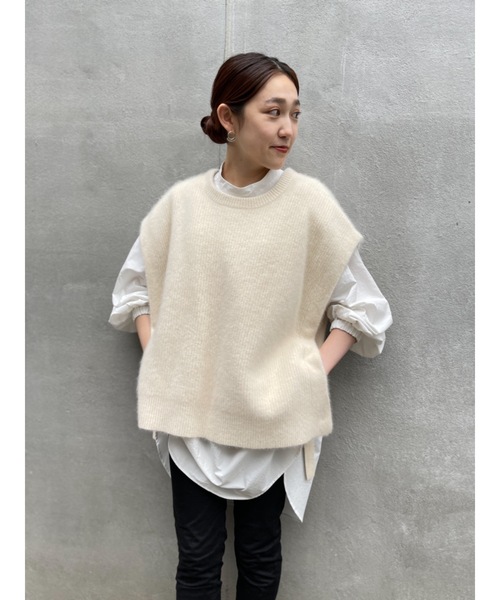 BEARDSLEY（ビアズリー）の「レイヤードで着回せるラクーンポンチョ（ニット/セーター・レディース・ホワイト/ブラック・FREE）」の21枚目の写真