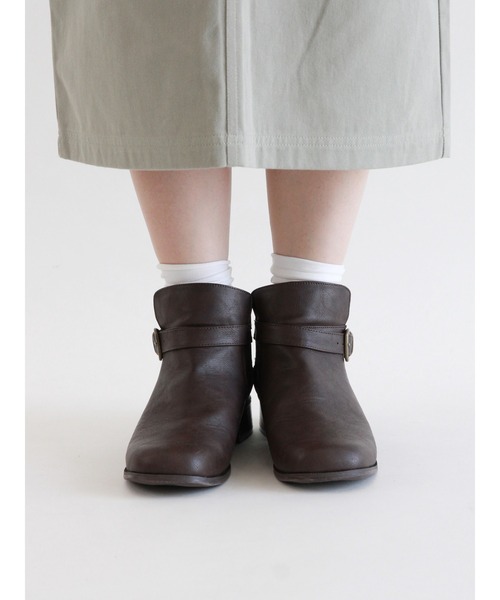 ehka sopo(エヘカソポ)の「スクエアトゥベルトブーツ(ブーツ・レディース・キャメル/ブラウン/ブラック・MEDIUM/LARGE)」の8枚目の写真