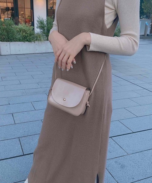 VIBGYOR Women(ヴィブジョー ウィメン)の「【urbanfemine.】ミニフラップショルダーBAG(ショルダーバッグ・レディース・ホワイト/ブラック/ベージュ/グリーン/パープル/イエロー/キャメル/ボルドー・FREE)」の4枚目の写真