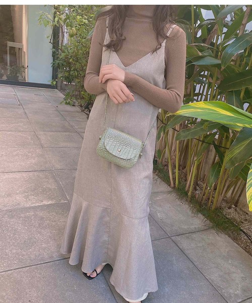 VIBGYOR Women(ヴィブジョー ウィメン)の「【urbanfemine.】ミニフラップショルダーBAG(ショルダーバッグ・レディース・ホワイト/ブラック/ベージュ/グリーン/パープル/イエロー/キャメル/ボルドー・FREE)」の5枚目の写真