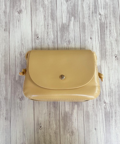 VIBGYOR Women(ヴィブジョー ウィメン)の「【urbanfemine.】ミニフラップショルダーBAG(ショルダーバッグ・レディース・ホワイト/ブラック/ベージュ/グリーン/パープル/イエロー/キャメル/ボルドー・FREE)」の12枚目の写真