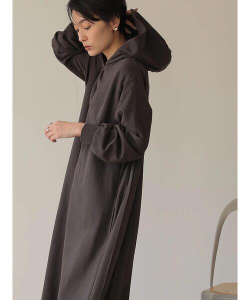 AMERICAN HOLIC（アメリカンホリック）の「プリーツドッキングミニ裏毛ワンピース（ワンピース・レディース・ネイビー/チャコールグレー・M/L）」の21枚目の写真