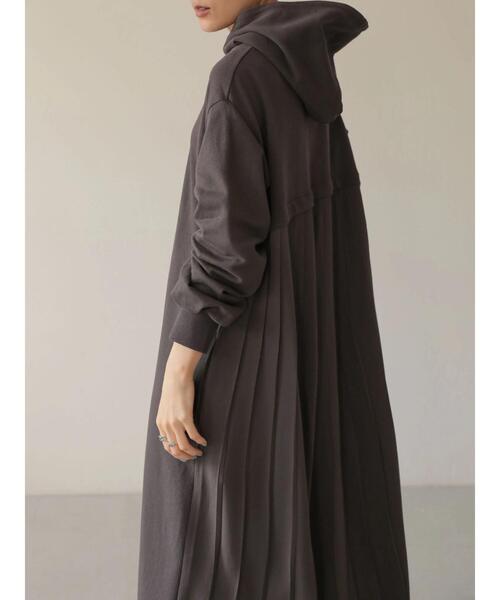 AMERICAN HOLIC（アメリカンホリック）の「プリーツドッキングミニ裏毛ワンピース（ワンピース・レディース・ネイビー/チャコールグレー・M/L）」の20枚目の写真