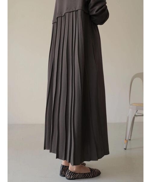 AMERICAN HOLIC（アメリカンホリック）の「プリーツドッキングミニ裏毛ワンピース（ワンピース・レディース・ネイビー/チャコールグレー・M/L）」の19枚目の写真